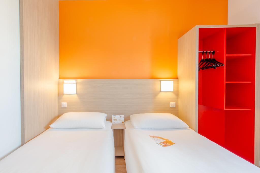 Hotel Eco La Rochelle Centre Les Minimes Exterior foto